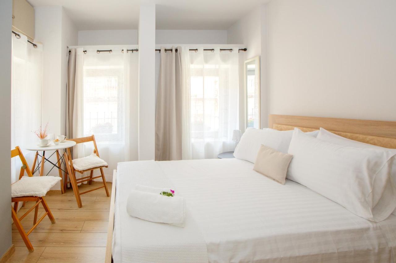 Οniro Comfort Living Ioannina Exterior photo