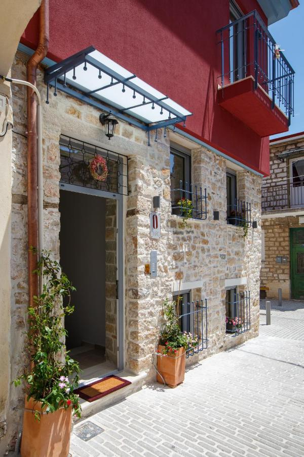 Οniro Comfort Living Ioannina Exterior photo