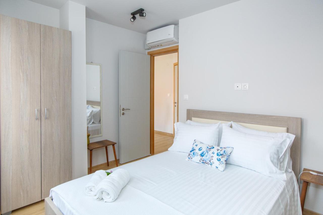 Οniro Comfort Living Ioannina Exterior photo