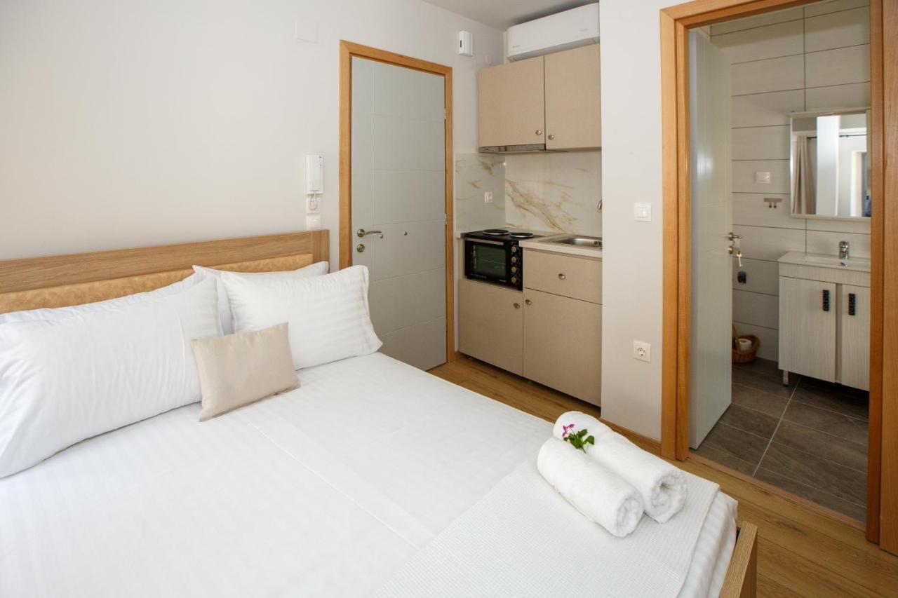 Οniro Comfort Living Ioannina Exterior photo